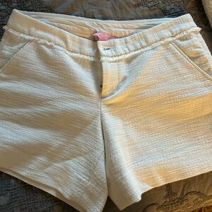 White shorts Lilly Pulitzer size 4